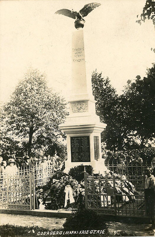Gefallenen Denkmal in Oderberg um 1930 | www.oderberg-damals.de